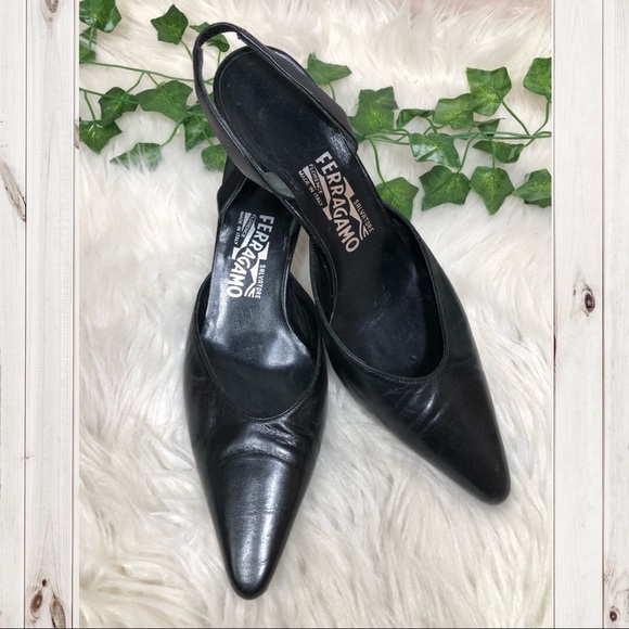 Salvatore Ferragamo Shoes - 🔴FERRAGAMO Black Short Heel Pointed Shoes🔴